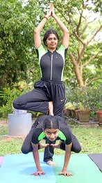 yoga.1.3895585
