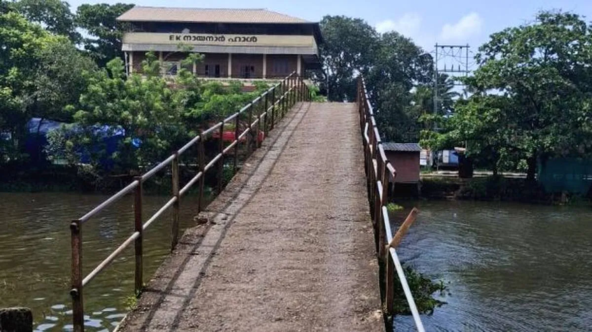 രാമങ്കരിക്കാർക്ക് ആശ്വാസം;എ.സി കനാലിന് കുറുകെ പുതിയ പാലം