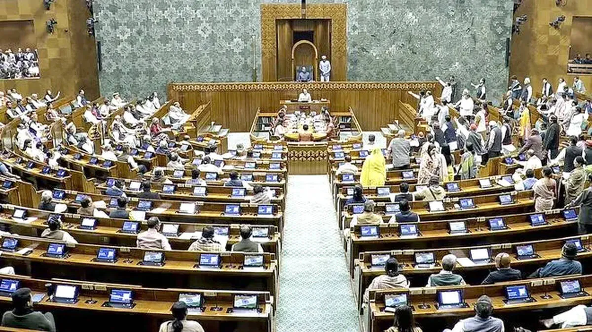 വന്ദേമാതരത്തെ അപമാനിച്ചാൽ ശിക്ഷ: ബിൽ പാർലമെന്റ് കടന്നു