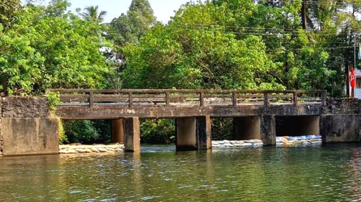 kozhithuruth-old-bridge-