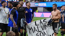 falkland-island-banner-controversy-argentina-players-uk-visa