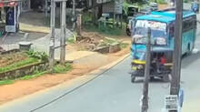 a-collision-between-an-auto-rickshaw-and-a-bus-was-narrowly-averted-in-palakkad