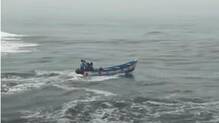 muthalappozhi----boat-accident-2-fishermen-missing