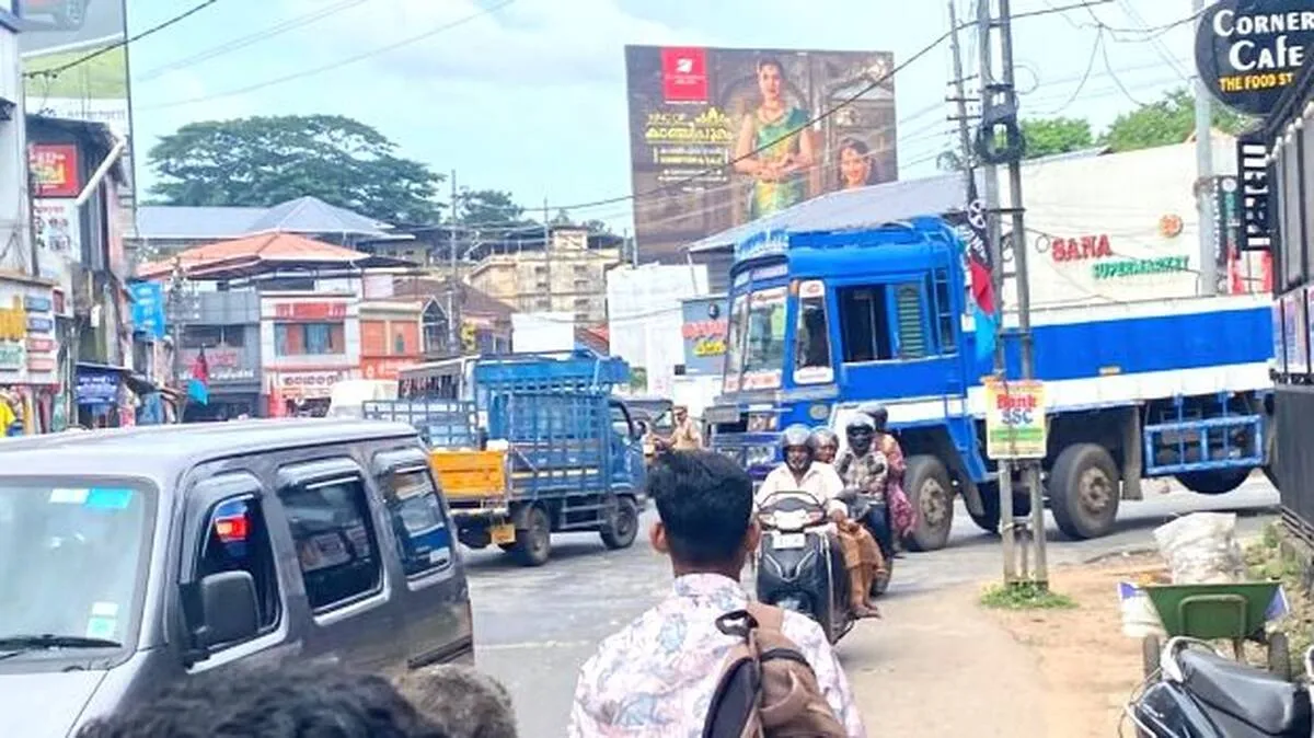 ഓണം അടുത്തെത്തി; കൊട്ടാരക്കരയിൽ പാർക്കിംഗ് വലയ്ക്കുന്നു