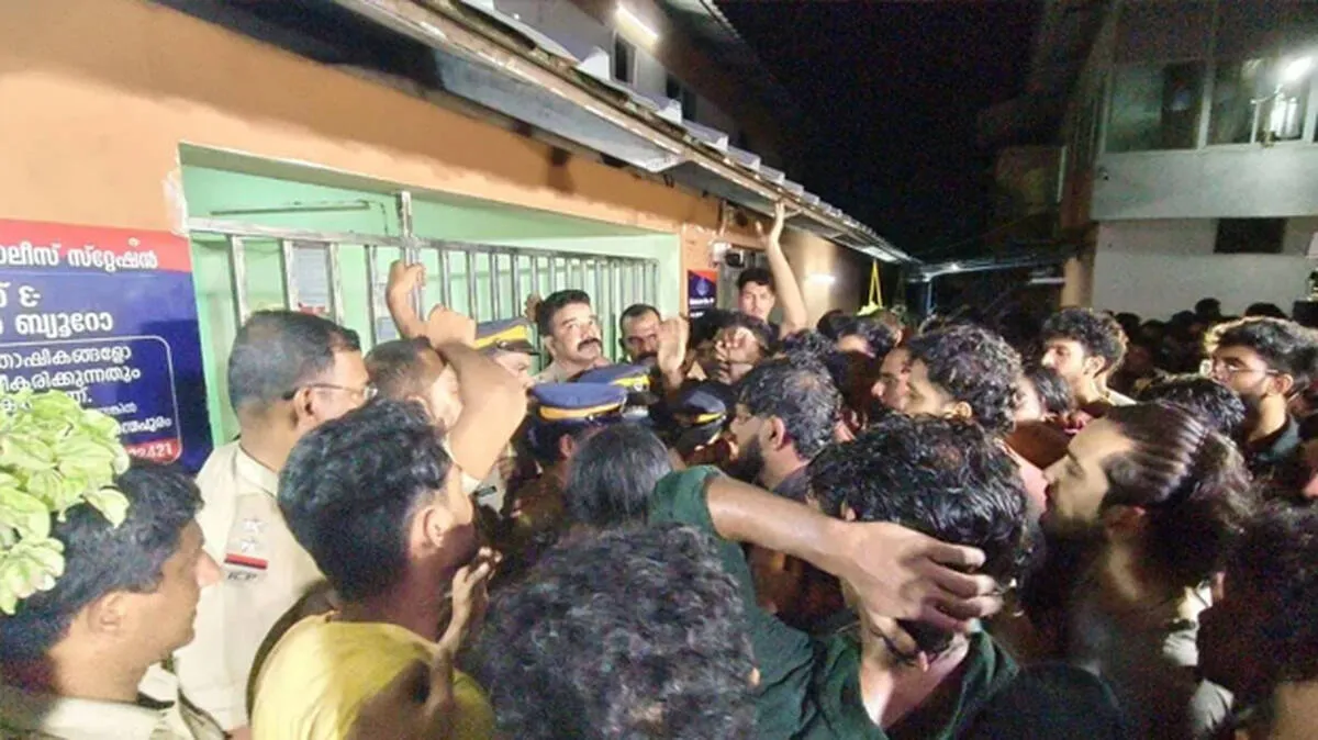 മോർഫ് ചെയ്ത് അശ്ലീലചിത്രം പ്രചരിപ്പിച്ച സംഭവം: മെഡി. വിദ്യാർത്ഥി വീണ്ടും അറസ്റ്റിൽ