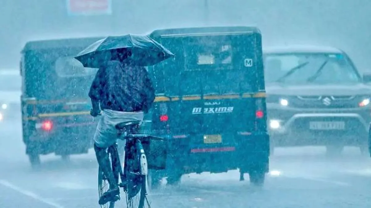 ഒറ്റപ്പെട്ട മഴയ്ക്ക് 
സാദ്ധ്യത