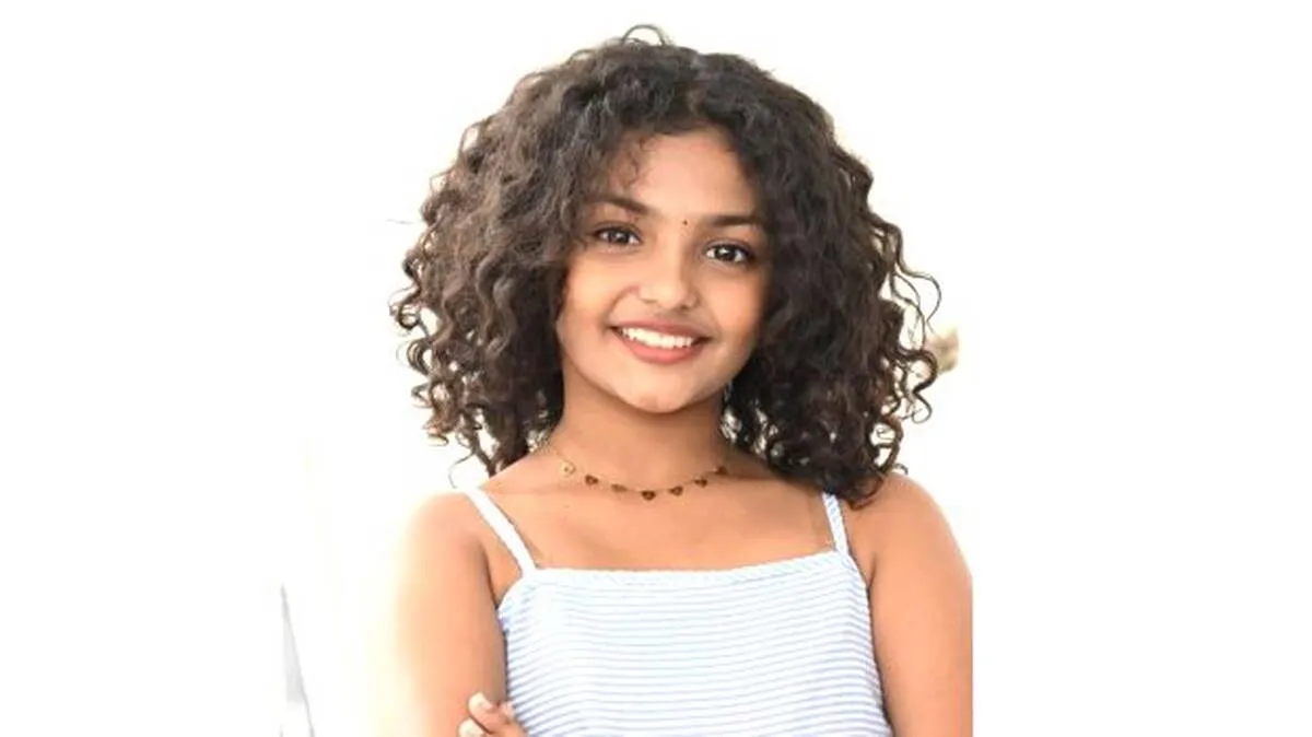 ഇരുമുടിയിൽ  നക്ഷത്രത്തിളക്കം