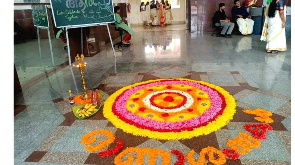 ചിങ്ങമെത്തും മുമ്പേ ഓണമെത്തി!