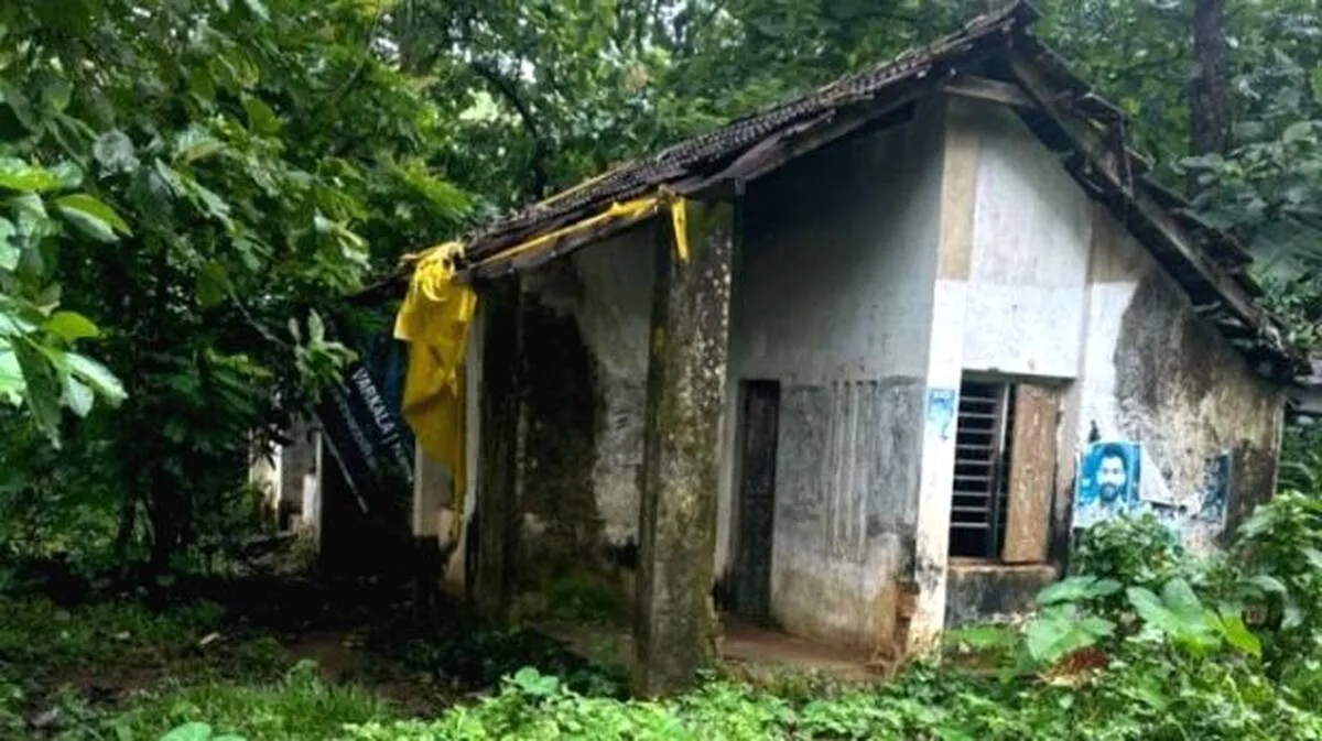 അധികൃതർ കൈയൊഴിഞ്ഞ് കോട്ടയ്ക്കകം ഹൗസിംഗ് ബോർഡ് കോളനി