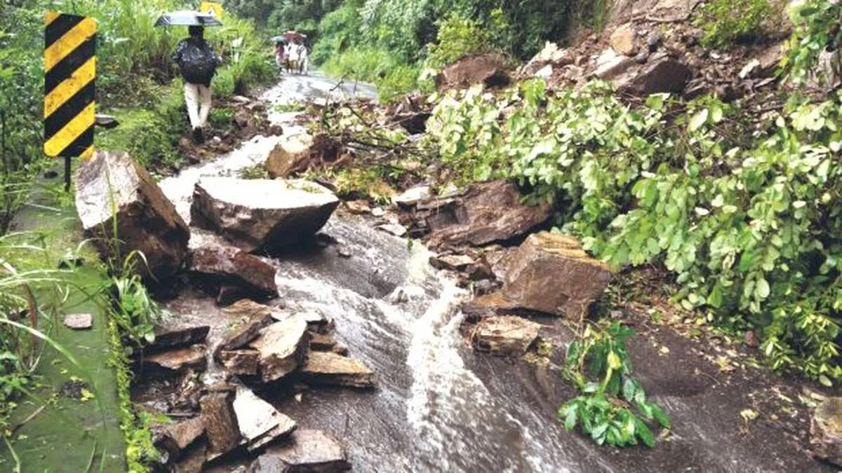 ഇന്ന് 12 ജില്ലകളിൽ ഓറഞ്ച് അലർട്ട്
