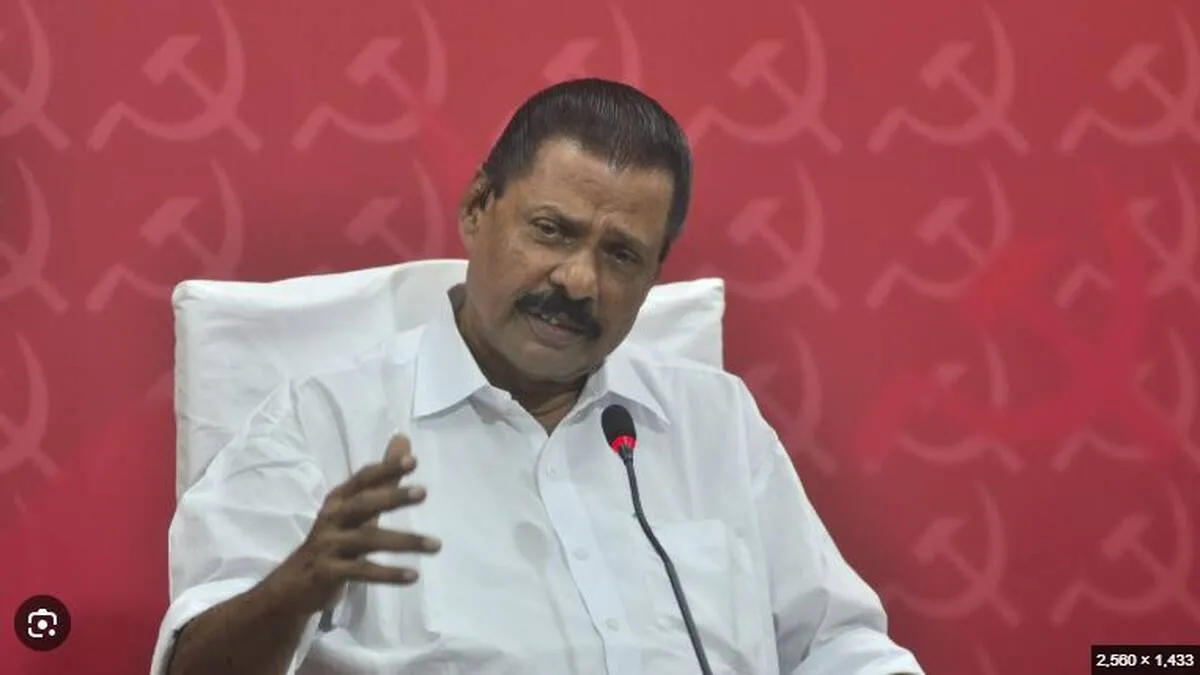  മുഖ്യമന്ത്രിക്കെതിരെ എം.വി.ഗോവിന്ദൻ:
'ഹെലികോപ്ടർ യാത്ര ഏത്
നിക്ഷേപകനെ കാണാൻ"