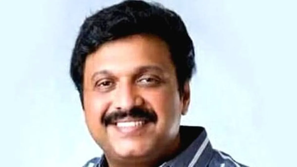 ലൈസൻസിലെ
 'എം.എൽ.എ' മാറ്റി ഗണേഷ്