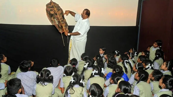 tholpavakoothu