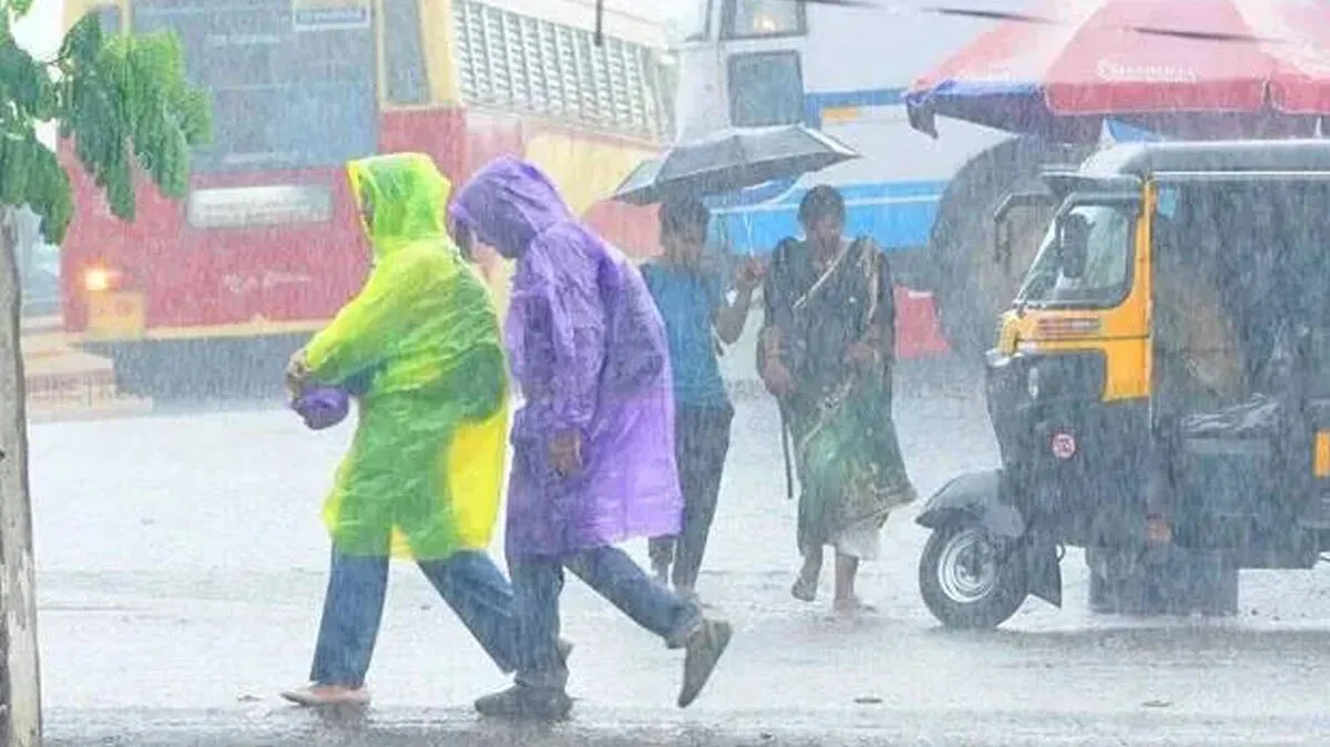 ഈ ജില്ലകളിലുള്ളവർ പുറത്തിറങ്ങുമ്പോൾ സൂക്ഷിക്കുക; ഇടിമിന്നലോടുകൂടിയ മഴയ്‌ക്ക് സാദ്ധ്യത