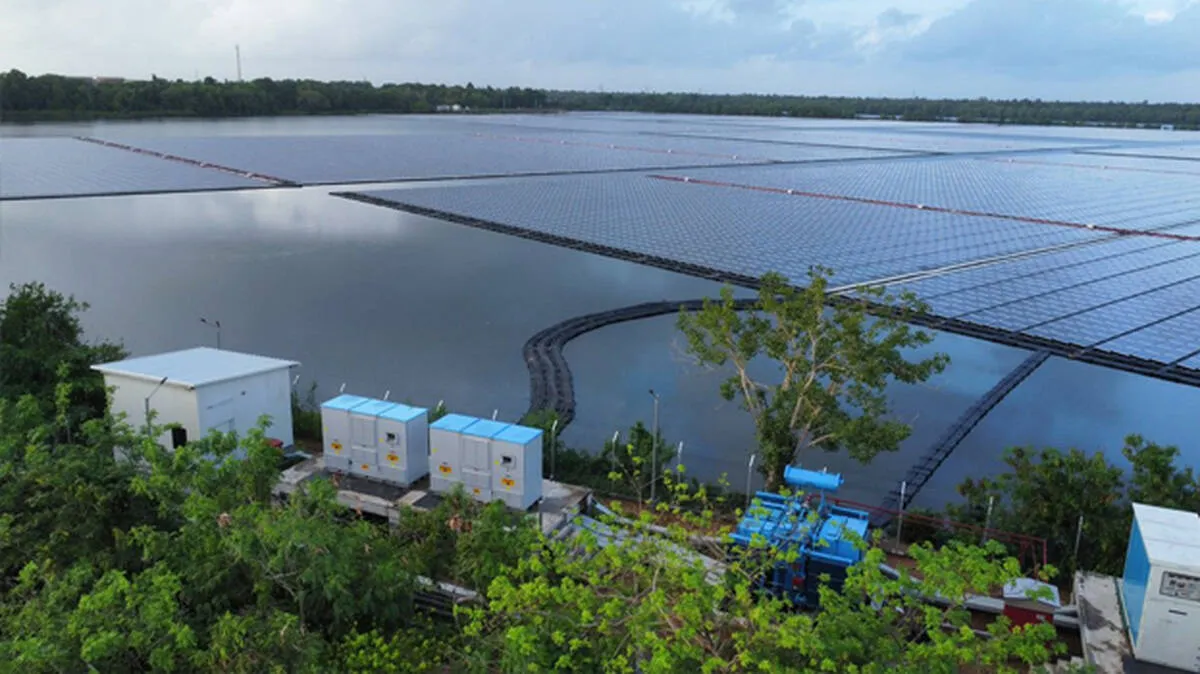 floating-solar-panels